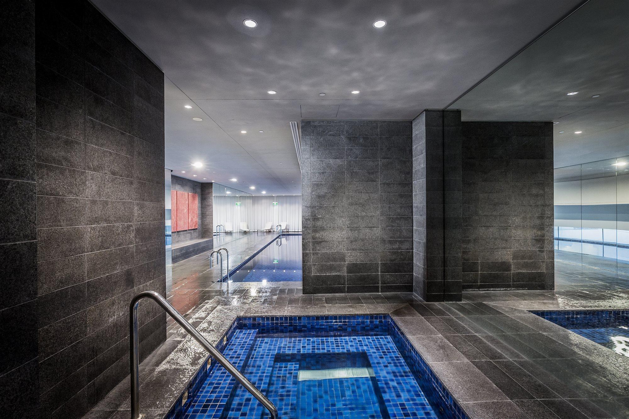 프레이저 스위트 시드니 외부 사진 The swimming pool at the hotel
